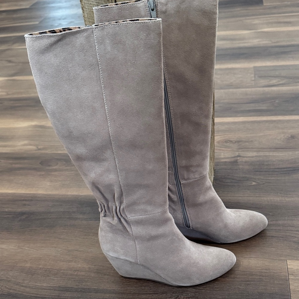 Seychelles Wedge suede boots